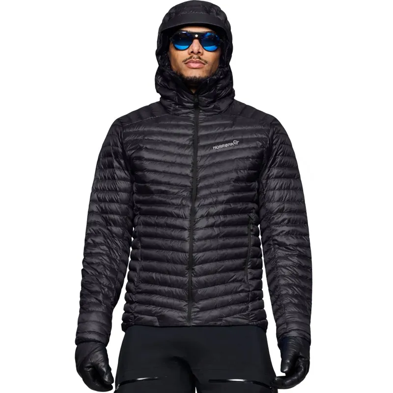 Norrona trollveggen down800 Super Light Daunenjacke mit Kapuze Herren - Caviar Black Ausverkauf