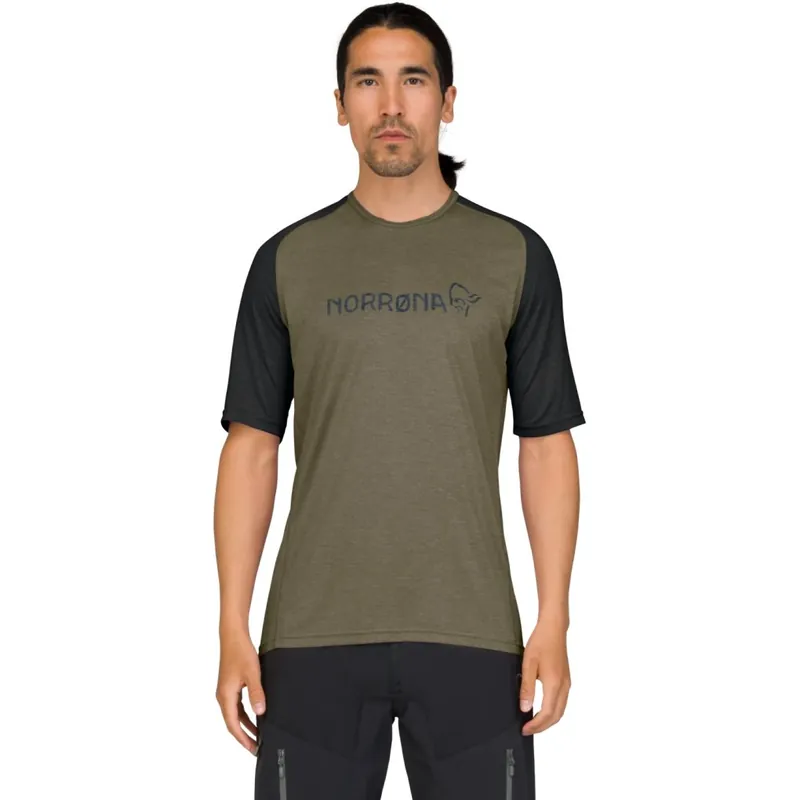 Norrona fjørå equaliser lightweight T-Shirt Herren - Olive Night Günstig