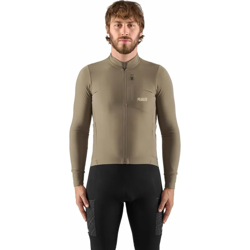 PEdALED Odyssey Langarmtrikot Herren - Military Green 26WJSOD Finale Aktion