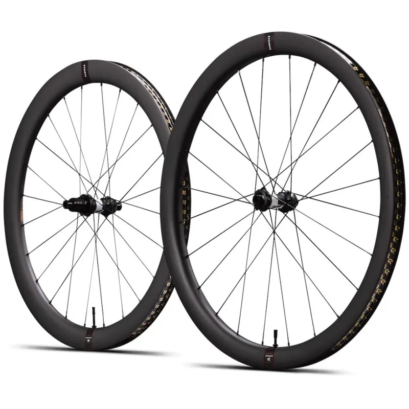 Reserve 42 49 Turbulent Aero Laufradsatz - DT 240 - 28" Carbon Clincher Centerlock - 12x100mm 12x142mm - SRAM XDR Bestseller