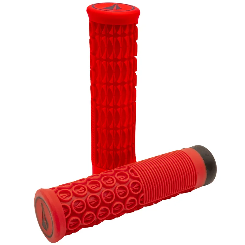 Neue Ware SDG Thrice 31 Lock-On Griffe 136/31mm - rot