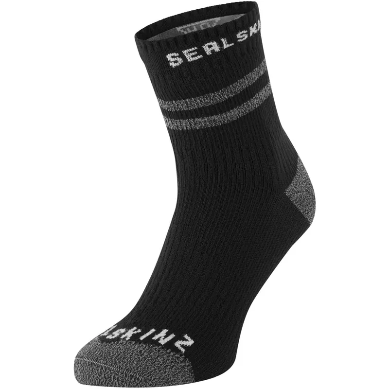 Finale Aktion SealSkinz Mautby Wasserdichte, knöchellange Socken für warmes Wetter mit Hydrostop - Black