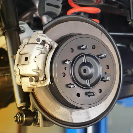 Begrenztes Angebot Norauto Bremsenset zum Komplettpreis für alle Fahrzeuge der Mittelklasse und Vans, 4 Bremsbeläge + Einbau + Zubehör
